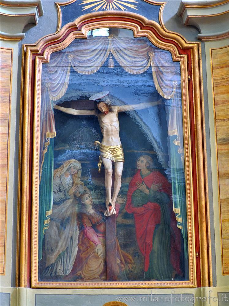 Castelleone (Cremona) - Crocifisso e Pie Donne nella Chiesa della Trinità